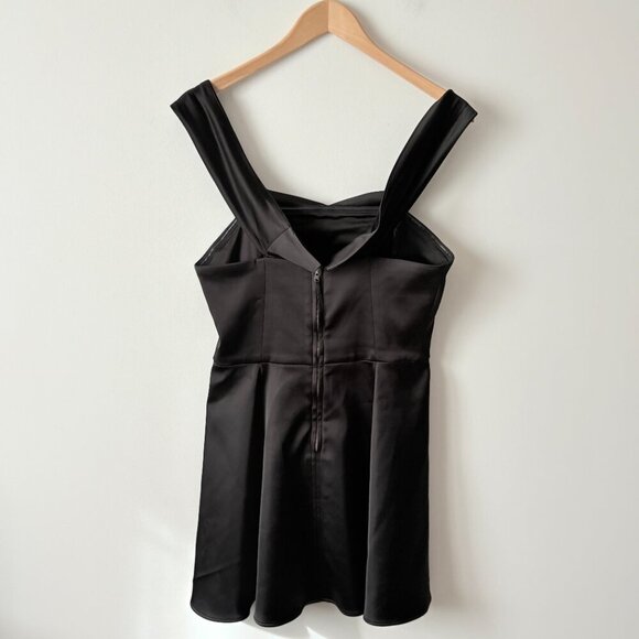 Aritzia Ten by Babaton Aphrodite Satin Dress Off Shoulder Black Size 8 - Picture 8 of 10